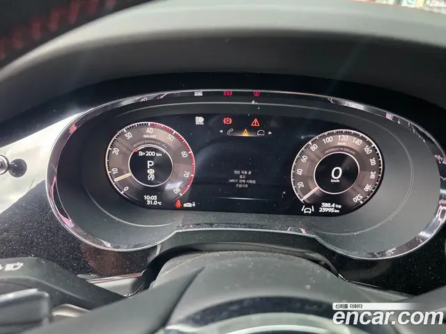 Bentley Bentayga 2024 4.0 автомат (гидро), миниатюра 5