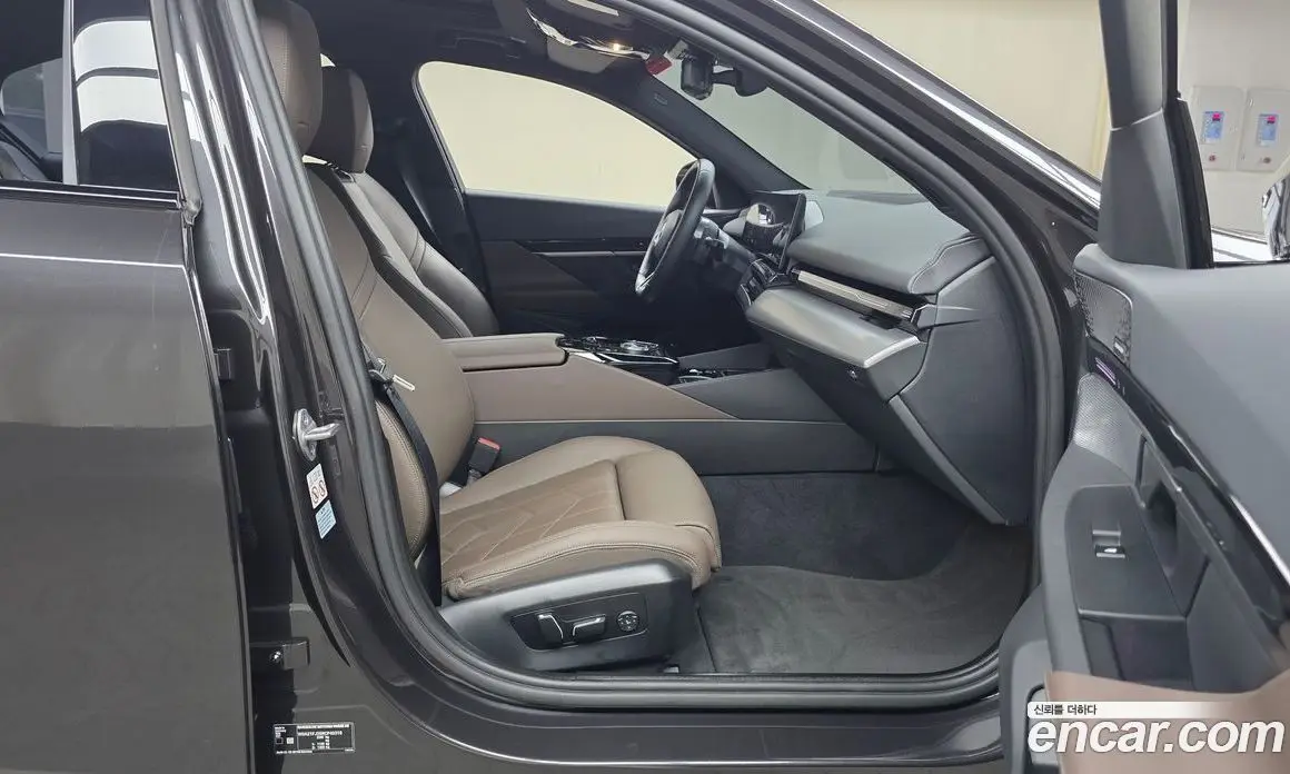 BMW 5 серия 2023 2.0 автомат (гидро), фото 15 BMW 5 серия 2023 2.0 автомат (гидро), фото 15