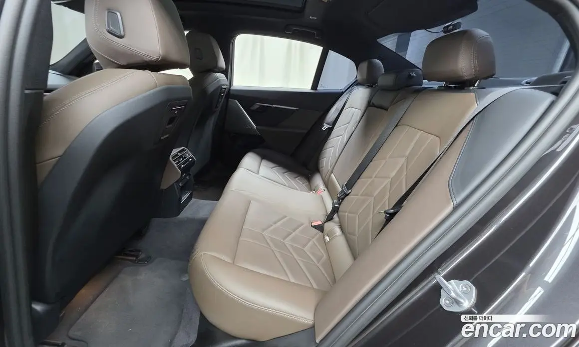 BMW 5 серия 2023 2.0 автомат (гидро), фото 17 BMW 5 серия 2023 2.0 автомат (гидро), фото 17