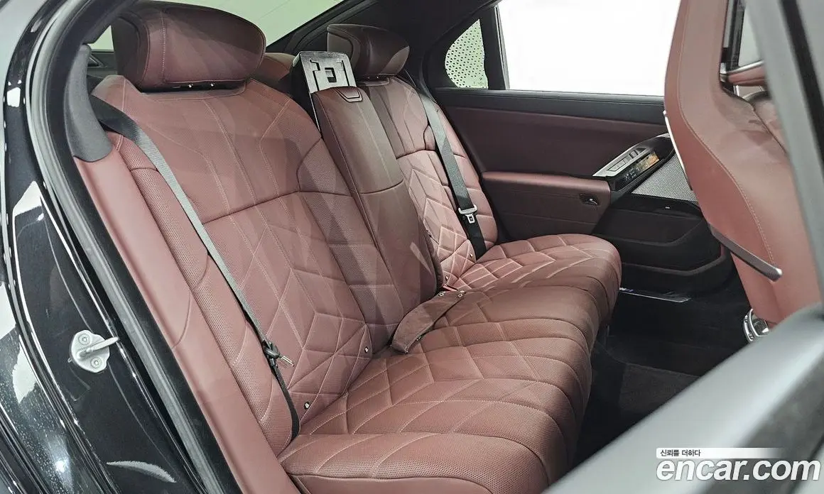 BMW 7 серия 2025 3.0 автомат (гидро), фото 12