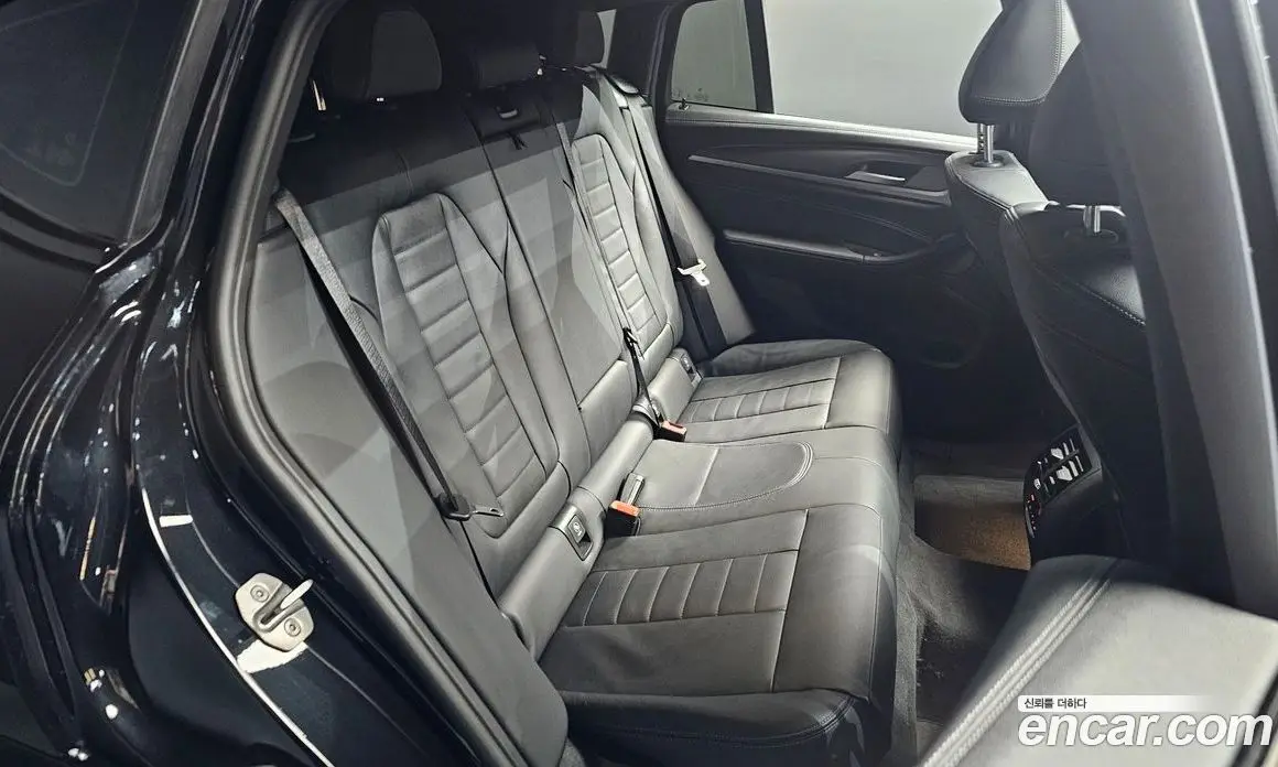 BMW X4 2025 2.0 автомат (гидро), фото 17 BMW X4 2025 2.0 автомат (гидро), фото 17