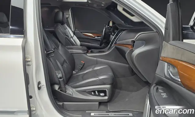 Cadillac Escalade 2018 6.2 автомат (гидро), миниатюра 11 Cadillac Escalade 2018 6.2 автомат (гидро), миниатюра 11