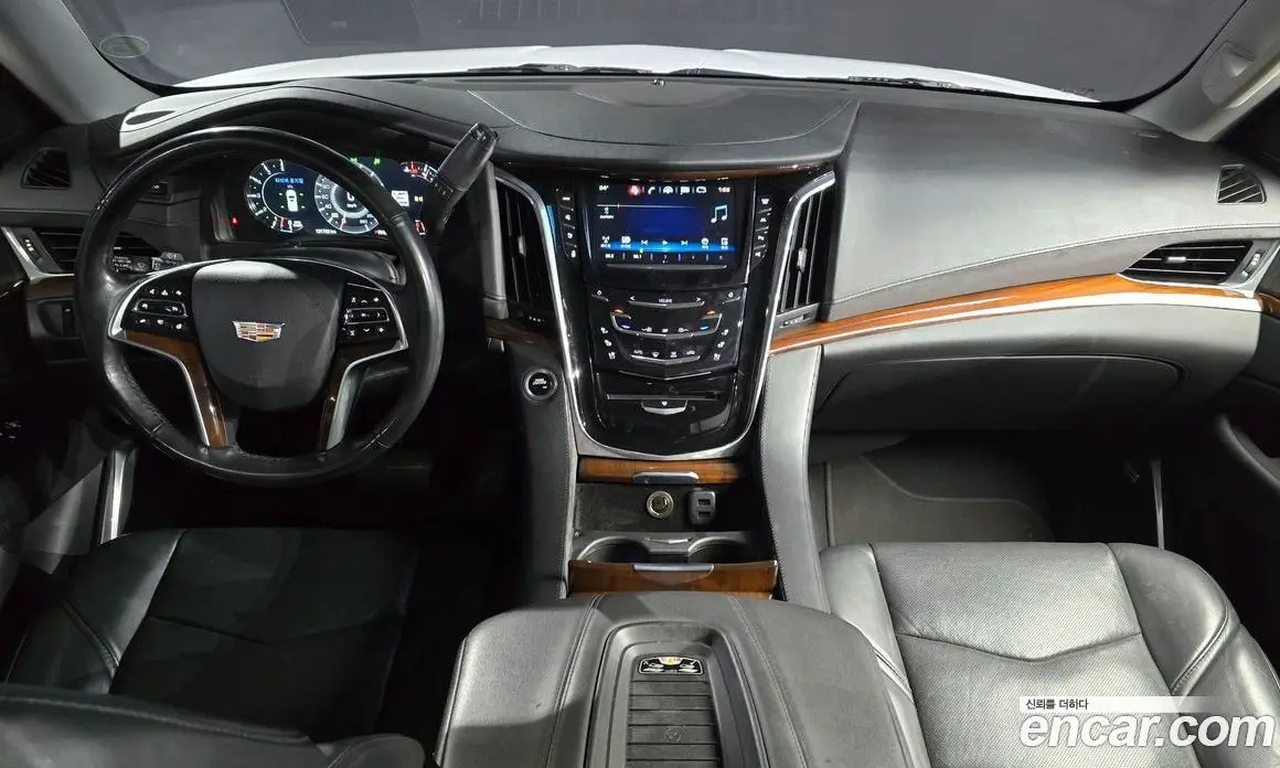 Cadillac Escalade 2018 6.2 автомат (гидро), фото 7 Cadillac Escalade 2018 6.2 автомат (гидро), фото 7