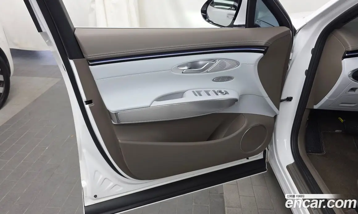 Genesis GV70 2024 2.5 автомат (гидро), фото 14