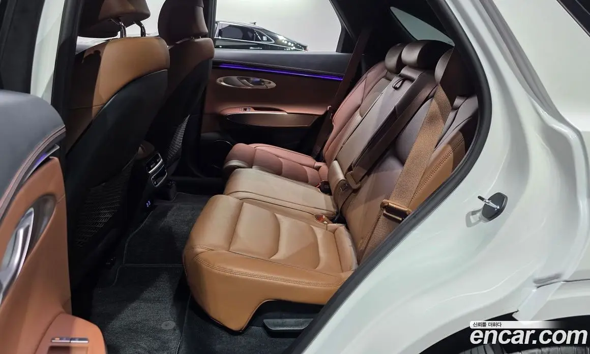 Genesis GV70 2026 2.5 автомат (гидро), фото 17 Genesis GV70 2026 2.5 автомат (гидро), фото 17