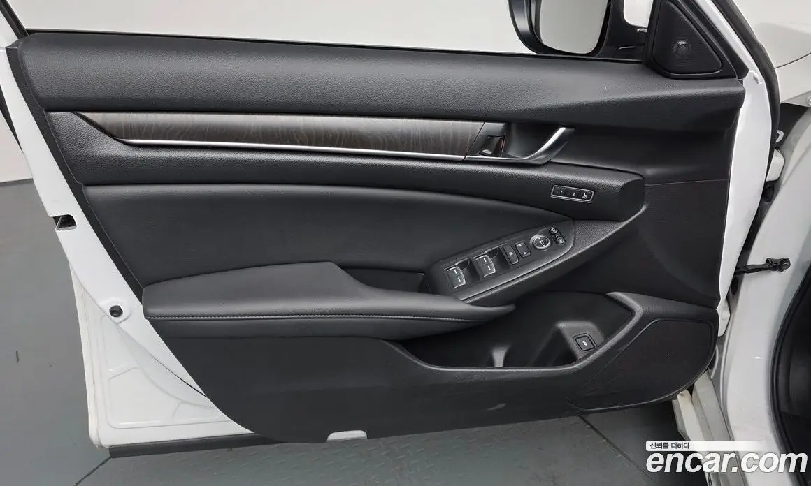 Honda Accord 2021 2.0 автомат (гидро), фото 13