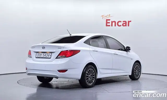 Hyundai Accent 2015 1.4 автомат (гидро), миниатюра 2