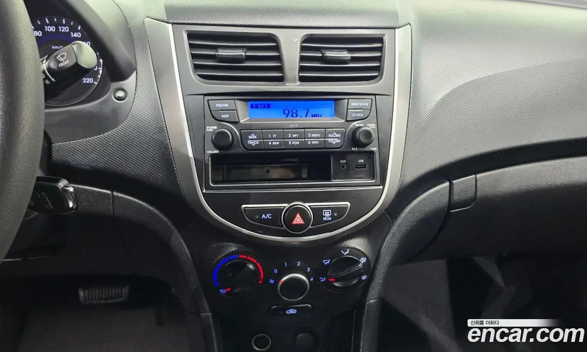 Hyundai Accent 2015 1.4 автомат (гидро), фото 20