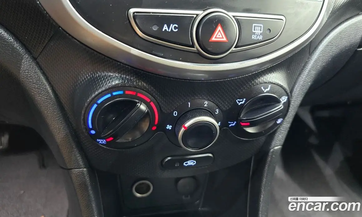 Hyundai Accent 2015 1.4 автомат (гидро), фото 22