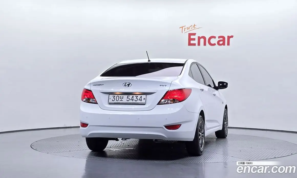 Hyundai Accent 2015 1.4 автомат (гидро), фото 4