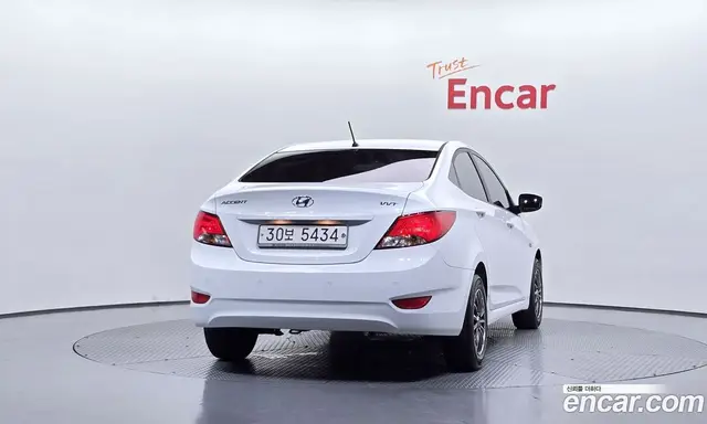 Hyundai Accent 2015 1.4 автомат (гидро), миниатюра 4