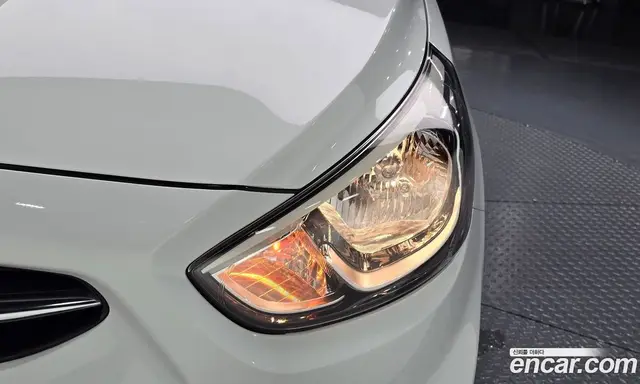 Hyundai Accent 2015 1.4 автомат (гидро), миниатюра 8