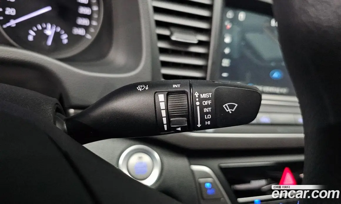 Hyundai Avante 2018 1.6 автомат (гидро), фото 28