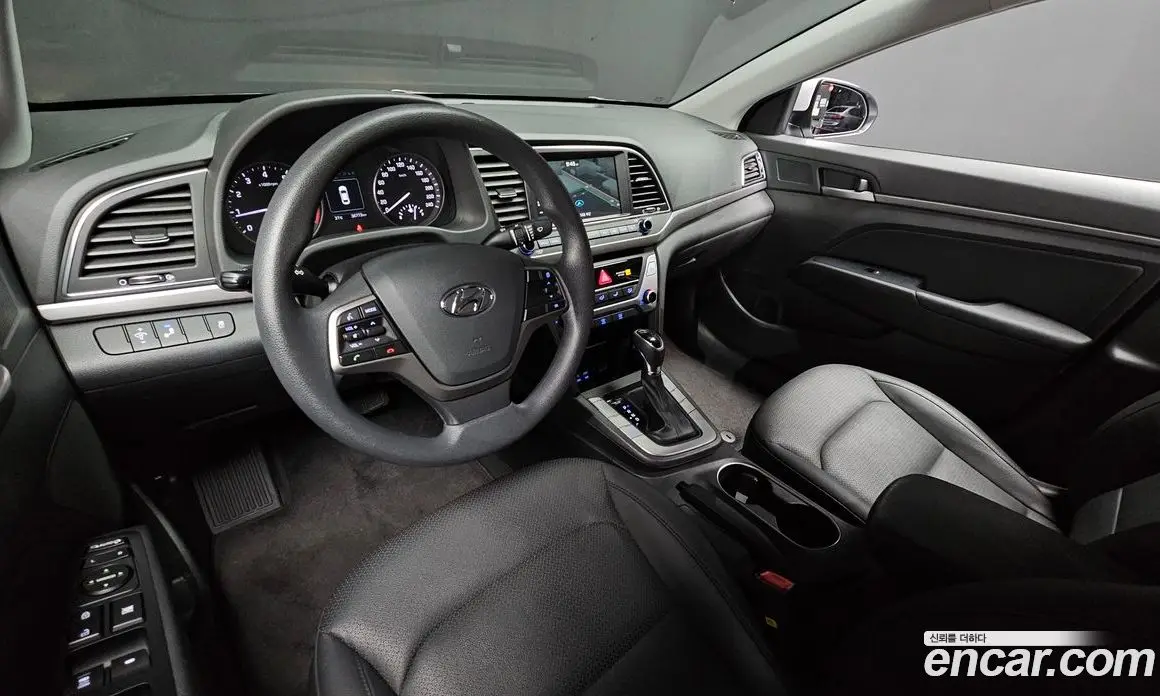Hyundai Avante 2018 1.6 автомат (гидро), фото 31