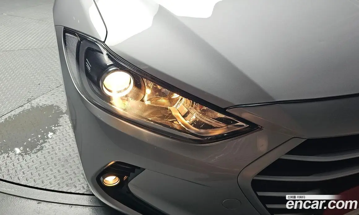 Hyundai Avante 2018 1.6 автомат (гидро), фото 7