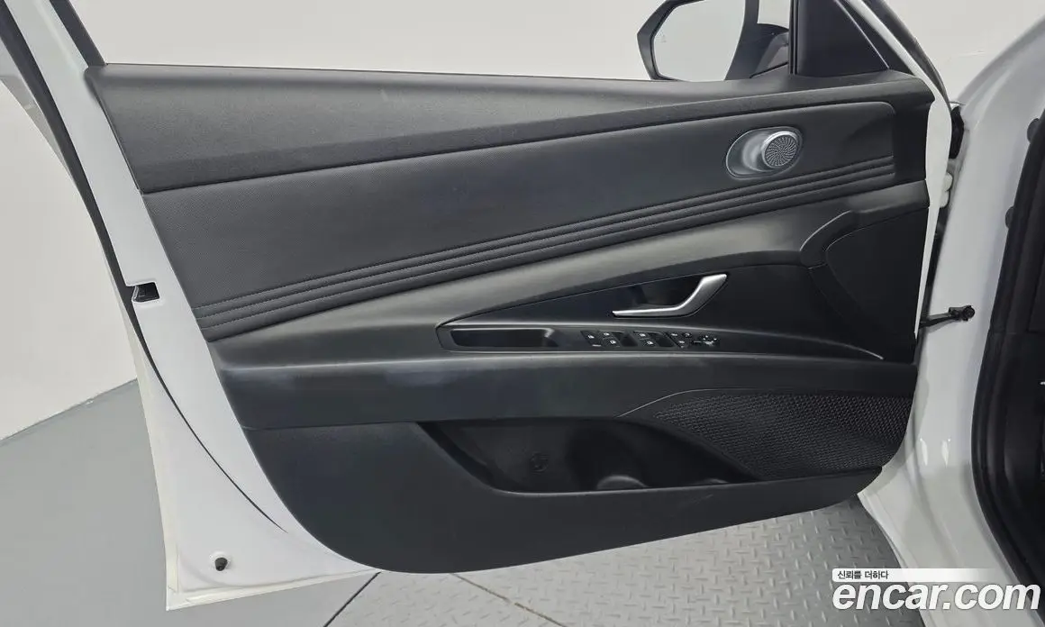 Hyundai Avante 2021 1.6 автомат (гидро), фото 14