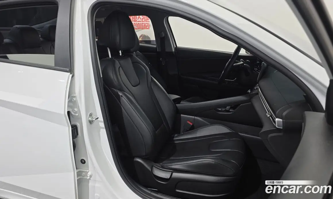 Hyundai Avante 2021 1.6 автомат (гидро), фото 16