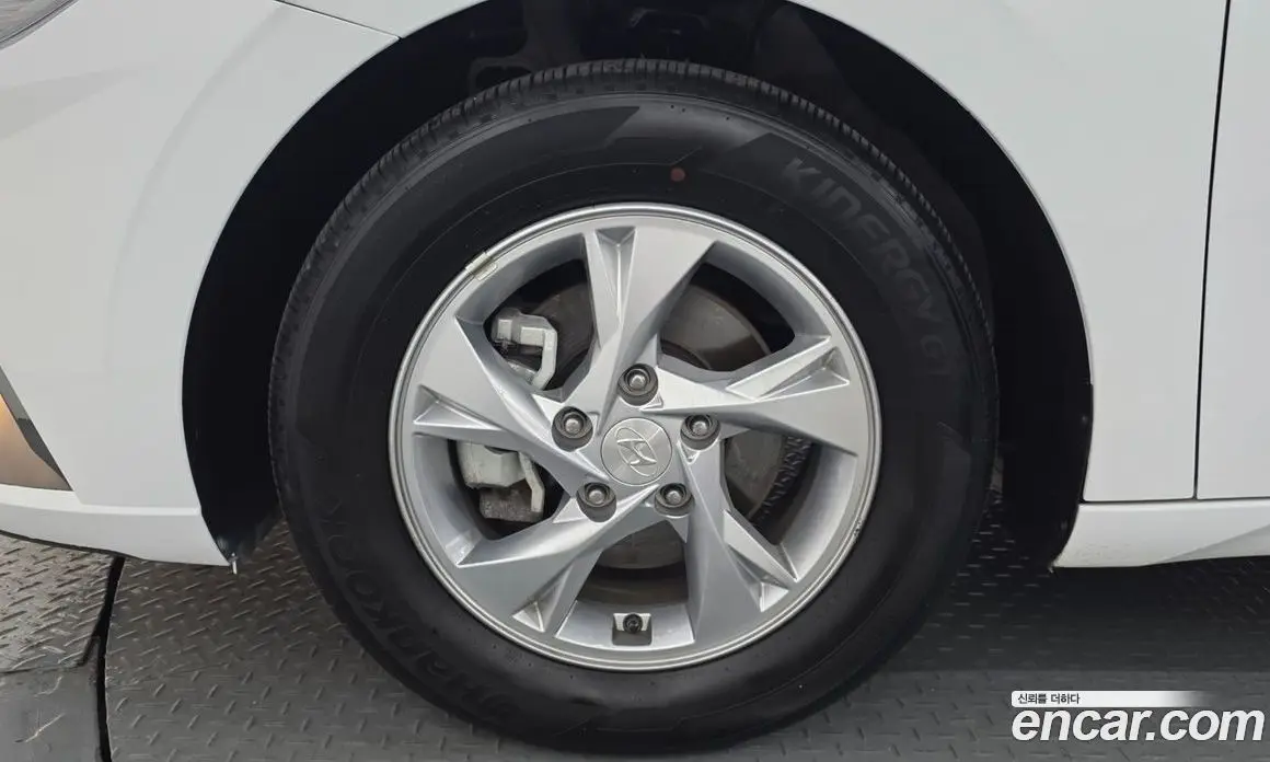 Hyundai Avante 2021 1.6 автомат (гидро), фото 5
