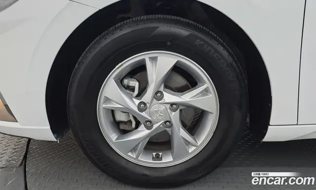 Hyundai Avante 2021 1.6 автомат (гидро), миниатюра 5