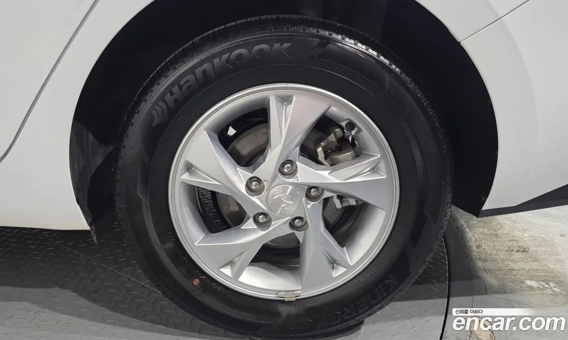 Hyundai Avante 2021 1.6 автомат (гидро), фото 7
