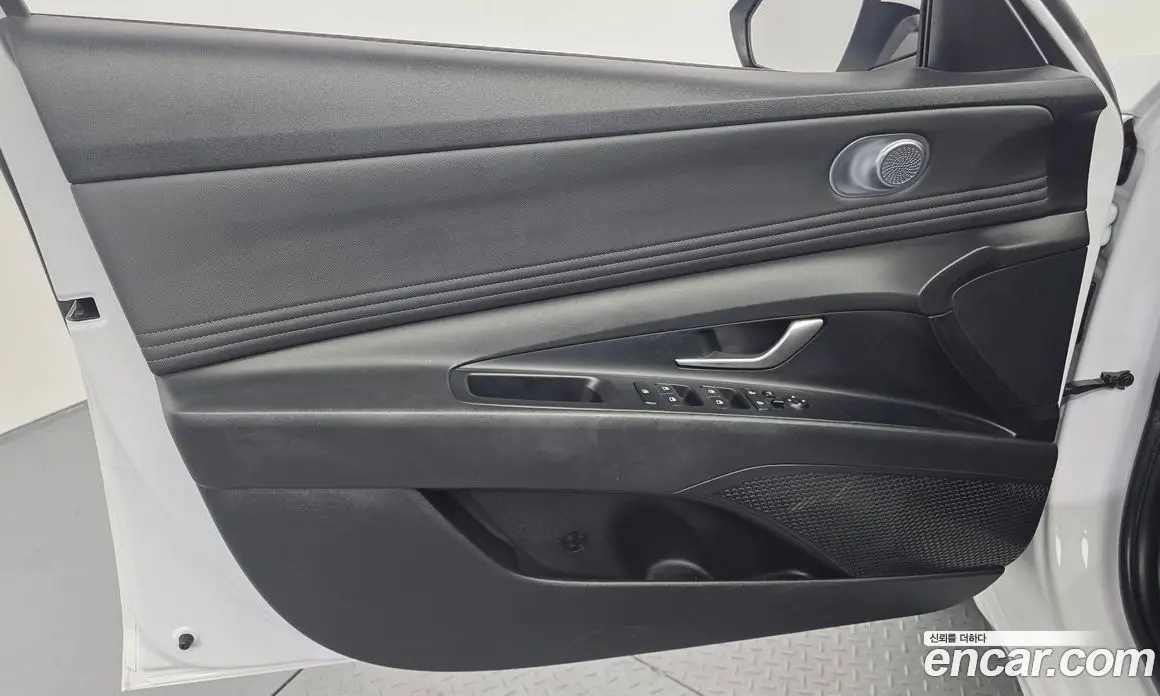 Hyundai Avante 2021 1.6 автомат (гидро), фото 14