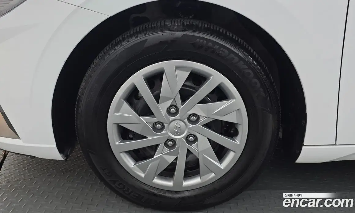 Hyundai Avante 2021 1.6 автомат (гидро), фото 5