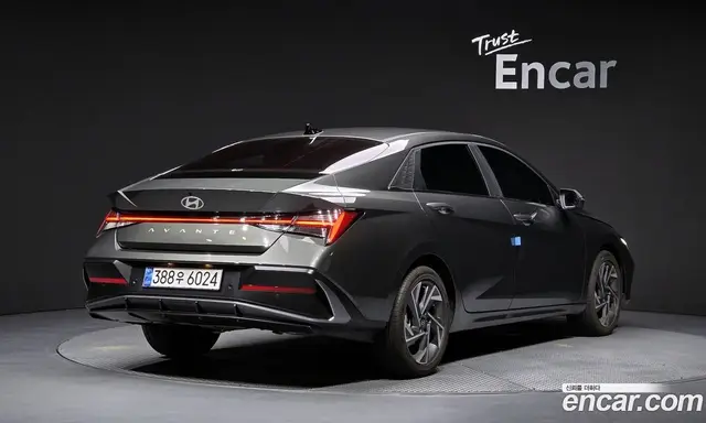 Hyundai Avante 2023 1.6 автомат (гидро), миниатюра 2