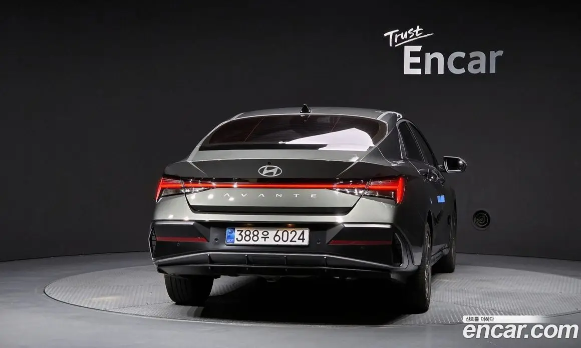 Hyundai Avante 2023 1.6 автомат (гидро), фото 4