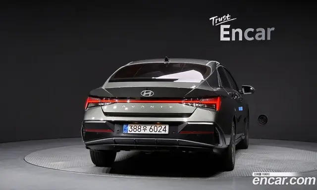 Hyundai Avante 2023 1.6 автомат (гидро), миниатюра 4