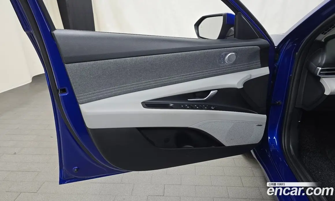 Hyundai Avante 2023 1.6 автомат (гидро), фото 14
