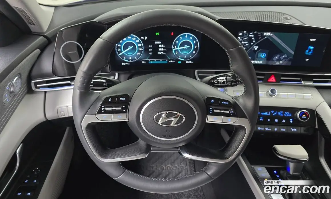 Hyundai Avante 2023 1.6 автомат (гидро), фото 18