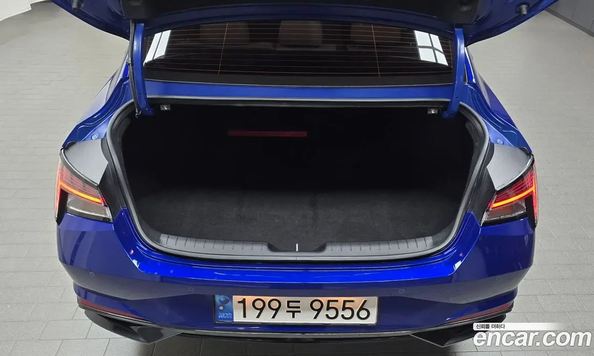 Hyundai Avante 2023 1.6 автомат (гидро), фото 30