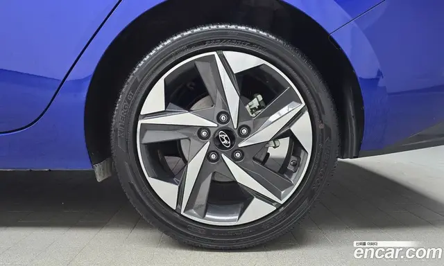 Hyundai Avante 2023 1.6 автомат (гидро), миниатюра 7