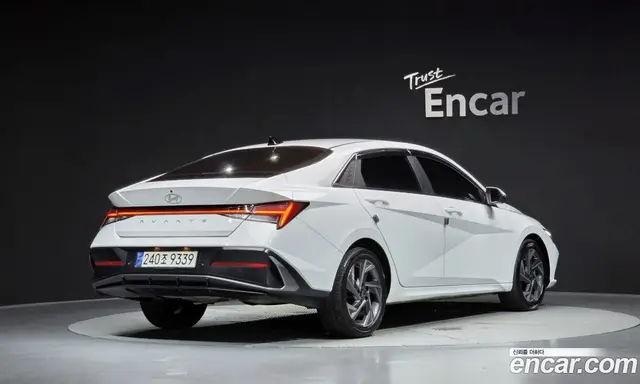 Hyundai Avante 2023 1.6 автомат (гидро), миниатюра 2