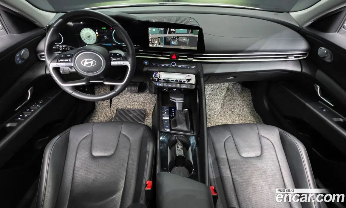Hyundai Avante 2023 1.6 автомат (гидро), фото 10