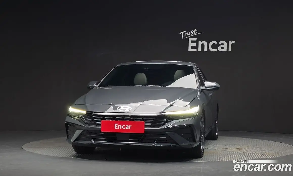 Hyundai Avante 2023 1.6 автомат (гидро), фото 3