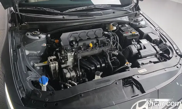 Hyundai Avante 2023 1.6 автомат (гидро), миниатюра 6