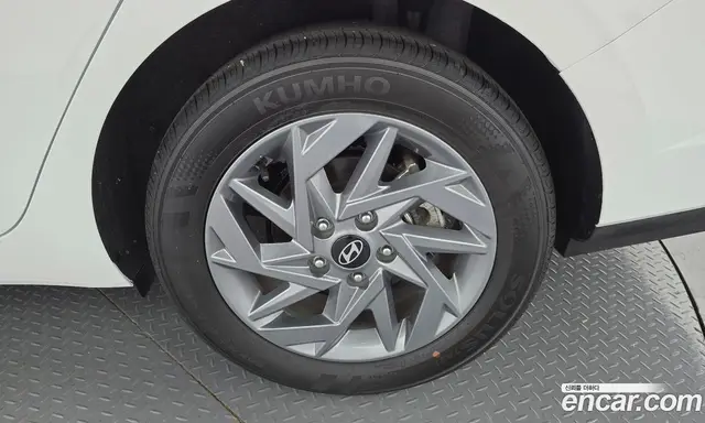 Hyundai Avante 2024 1.6 автомат (гидро), миниатюра 7