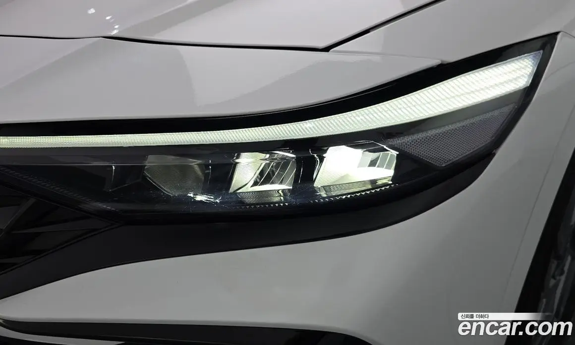 Hyundai Avante 2024 1.6 автомат (гидро), фото 8