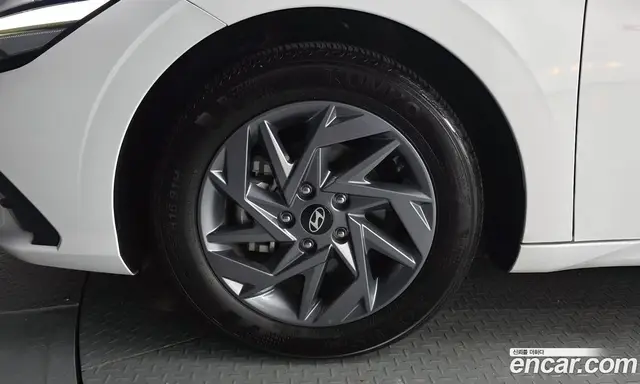 Hyundai Avante 2024 1.6 автомат (гидро), миниатюра 5 Hyundai Avante 2024 1.6 автомат (гидро), миниатюра 5