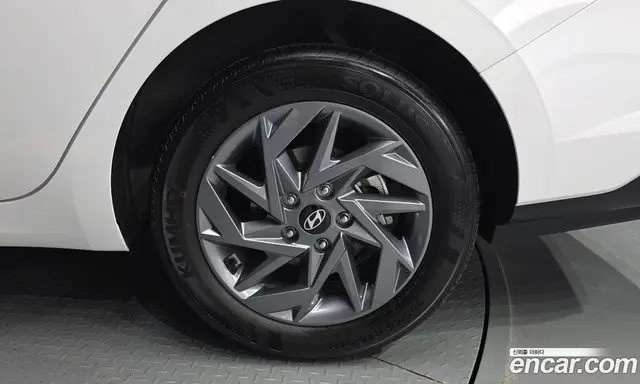 Hyundai Avante 2024 1.6 автомат (гидро), миниатюра 7 Hyundai Avante 2024 1.6 автомат (гидро), миниатюра 7