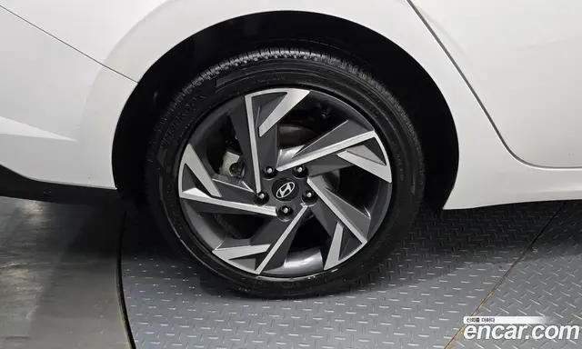 Hyundai Avante 2024 1.6 автомат (гидро), миниатюра 4 Hyundai Avante 2024 1.6 автомат (гидро), миниатюра 4
