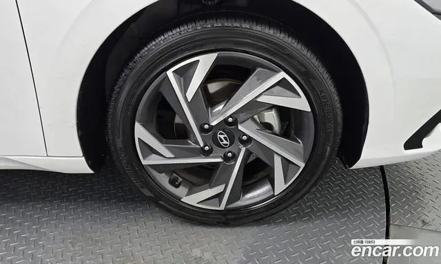 Hyundai Avante 2024 1.6 автомат (гидро), миниатюра 6 Hyundai Avante 2024 1.6 автомат (гидро), миниатюра 6
