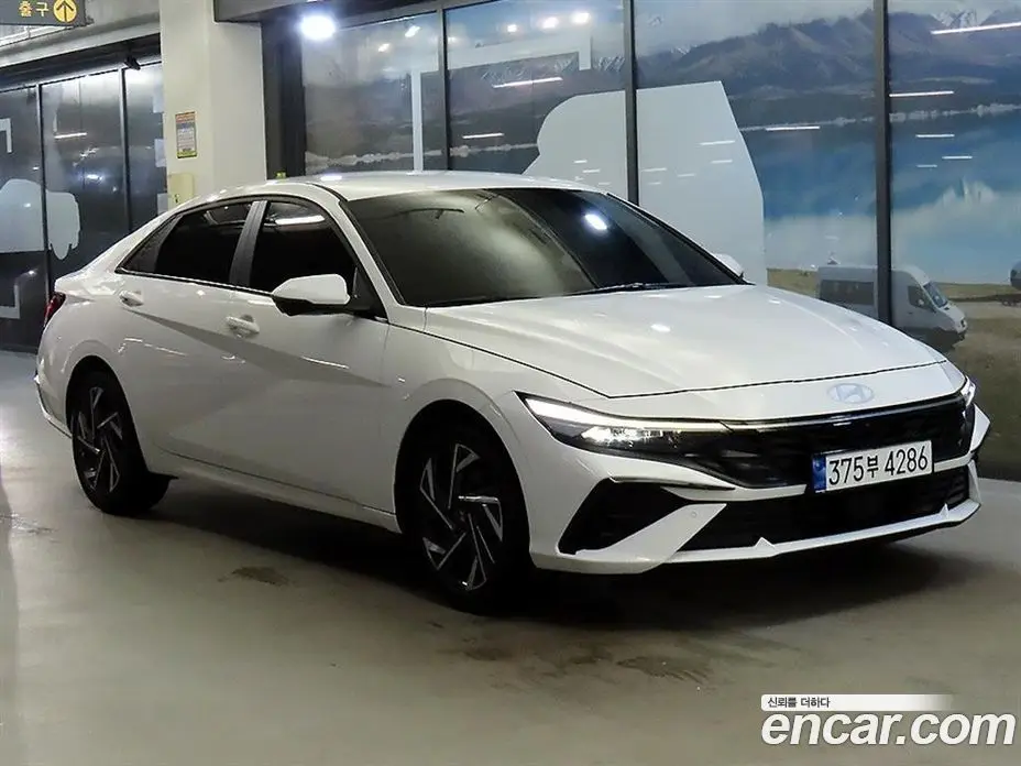 Hyundai Avante 2024 1.6 автомат (гидро), фото 1 Hyundai Avante 2024 1.6 автомат (гидро), фото 1