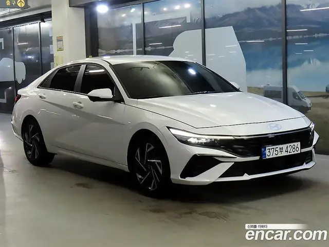 Hyundai Avante 2024 1.6 автомат (гидро), миниатюра 1 Hyundai Avante 2024 1.6 автомат (гидро), миниатюра 1