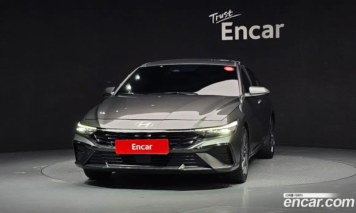 Hyundai Avante 2024 1.6 автомат (гидро), фото 3