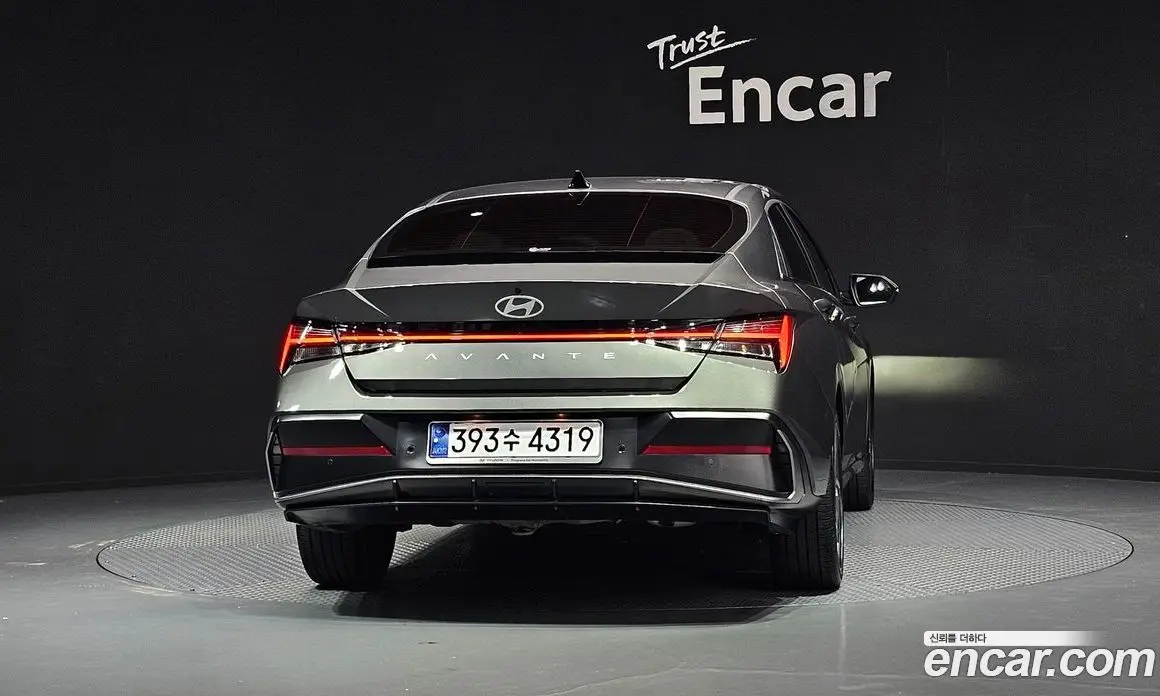 Hyundai Avante 2024 1.6 автомат (гидро), фото 4