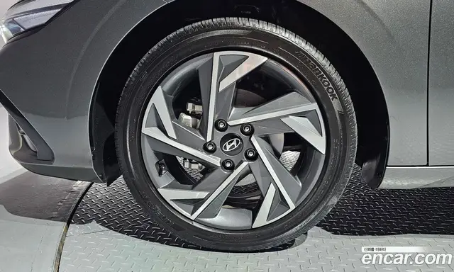 Hyundai Avante 2024 1.6 автомат (гидро), миниатюра 5
