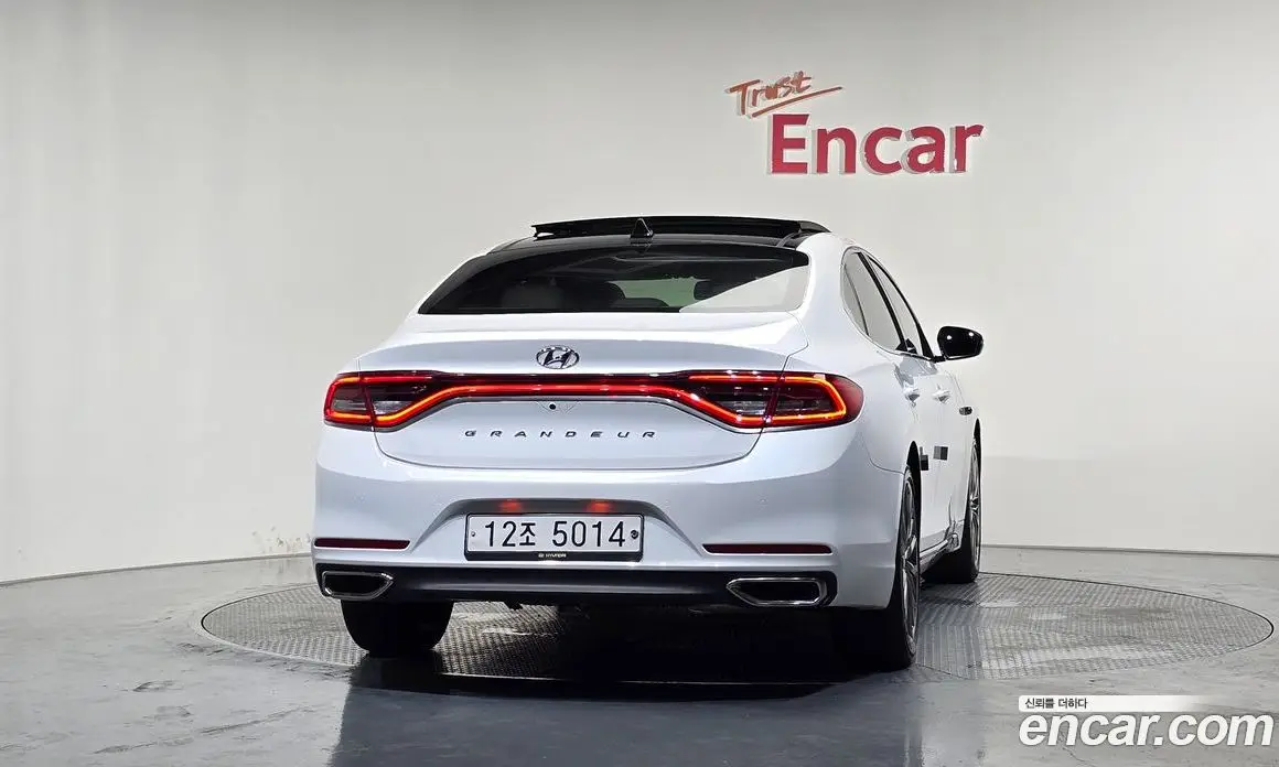 Hyundai Grandeur 2017 2.4 автомат (гидро), фото 3 Hyundai Grandeur 2017 2.4 автомат (гидро), фото 3