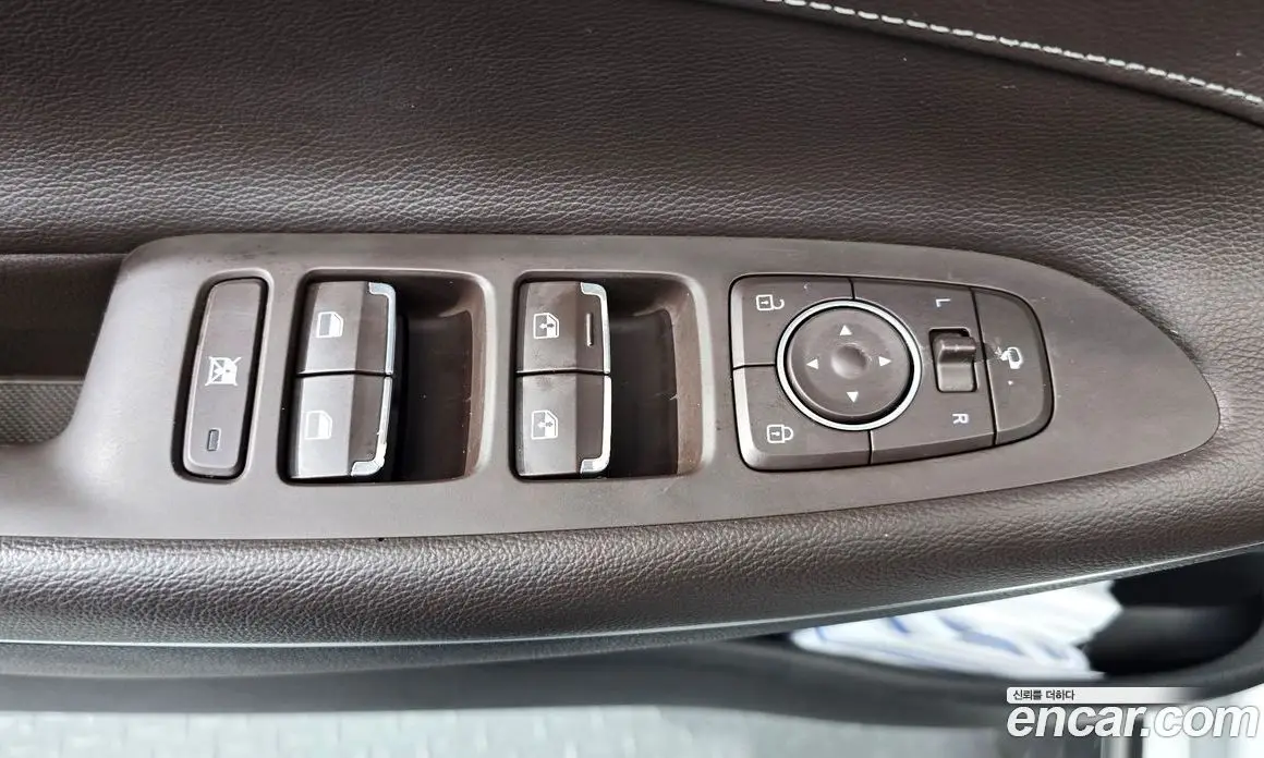 Hyundai Grandeur 2017 2.4 автомат (гидро), фото 22 Hyundai Grandeur 2017 2.4 автомат (гидро), фото 22